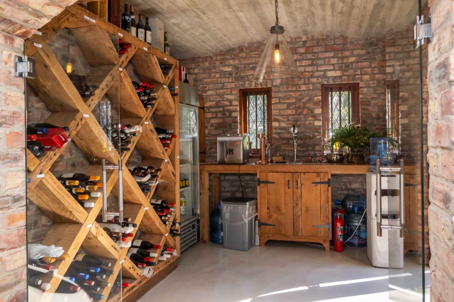 5 Bedroom Property for Sale in Walmer Eastern Cape